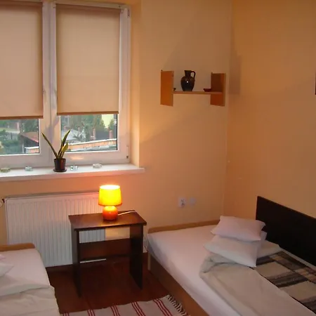 Hostel Goscinny Domek Újszandec